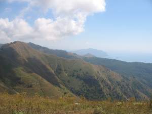 Xtrallusion photo library of independent, self-guided walking and sightseeing holidays in Italy. Pictures, images, photos and photographs taken along the way of this 1-day walking itinerary, to give you a visual impression of the day's walk.